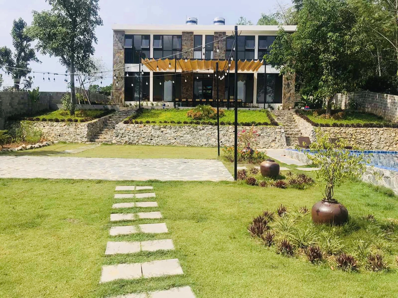 VILLA LƯƠNG SƠN HÒA BÌNH, 5 PHÒNG NGỦ (HB002)